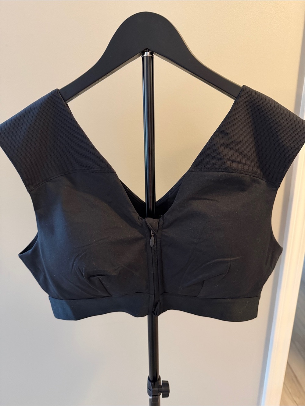 Front-Zip Black Support Sports Bra with Wide Straps